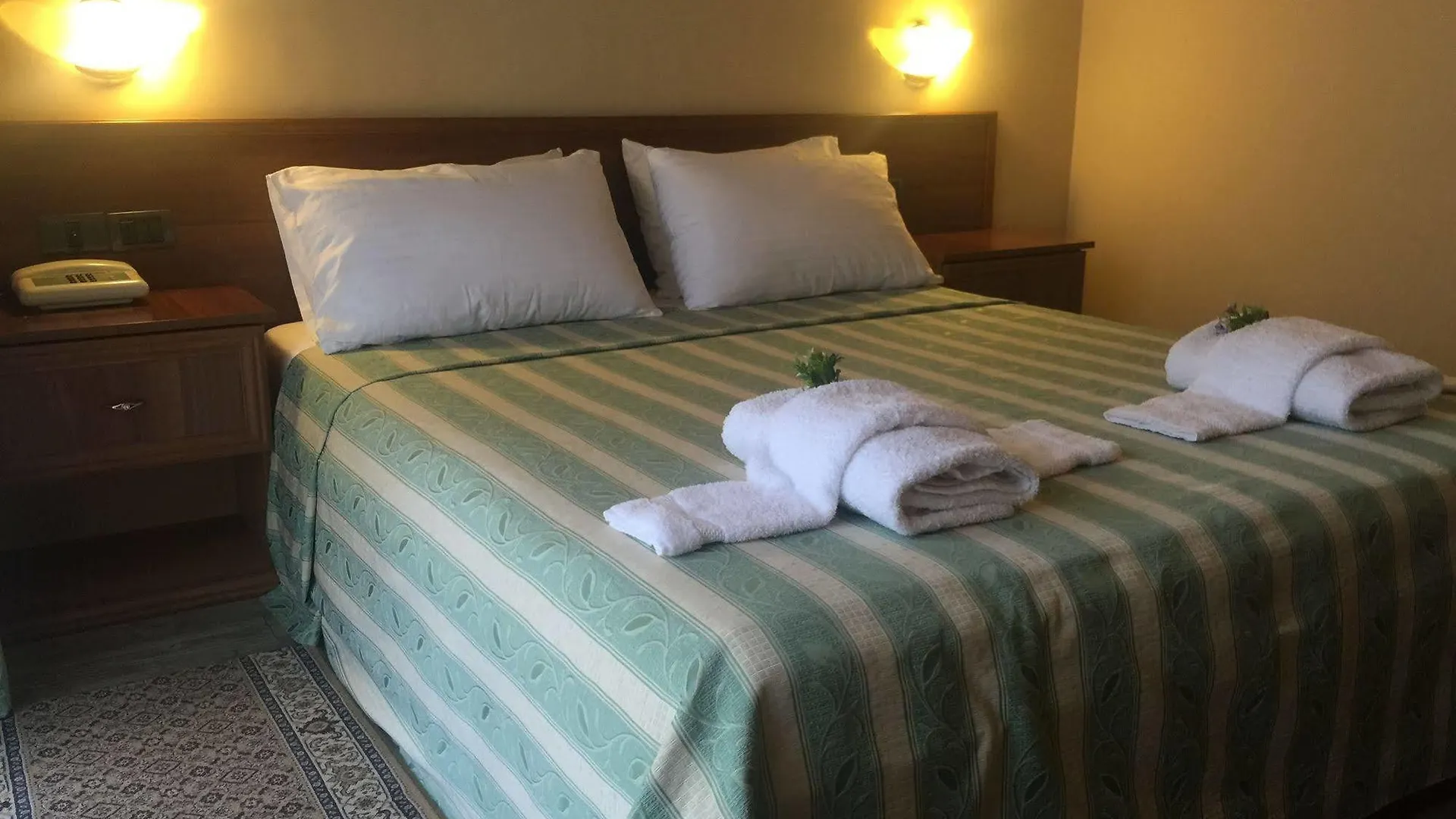 Broadway Hotel Tirana 4*,  Albania