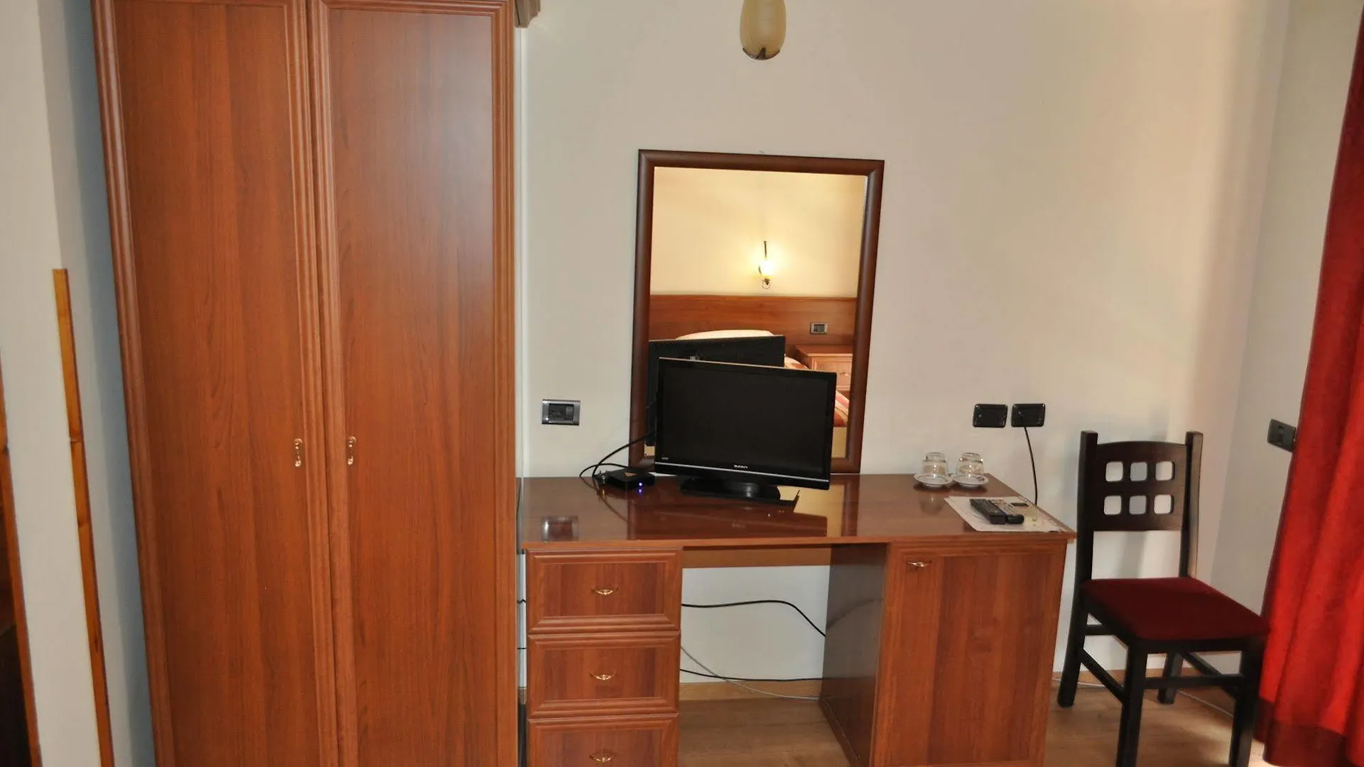 Broadway Hotel Tirana